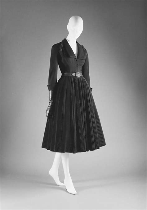 inside dior dress 1950's|christian dior 1951 collection looks.